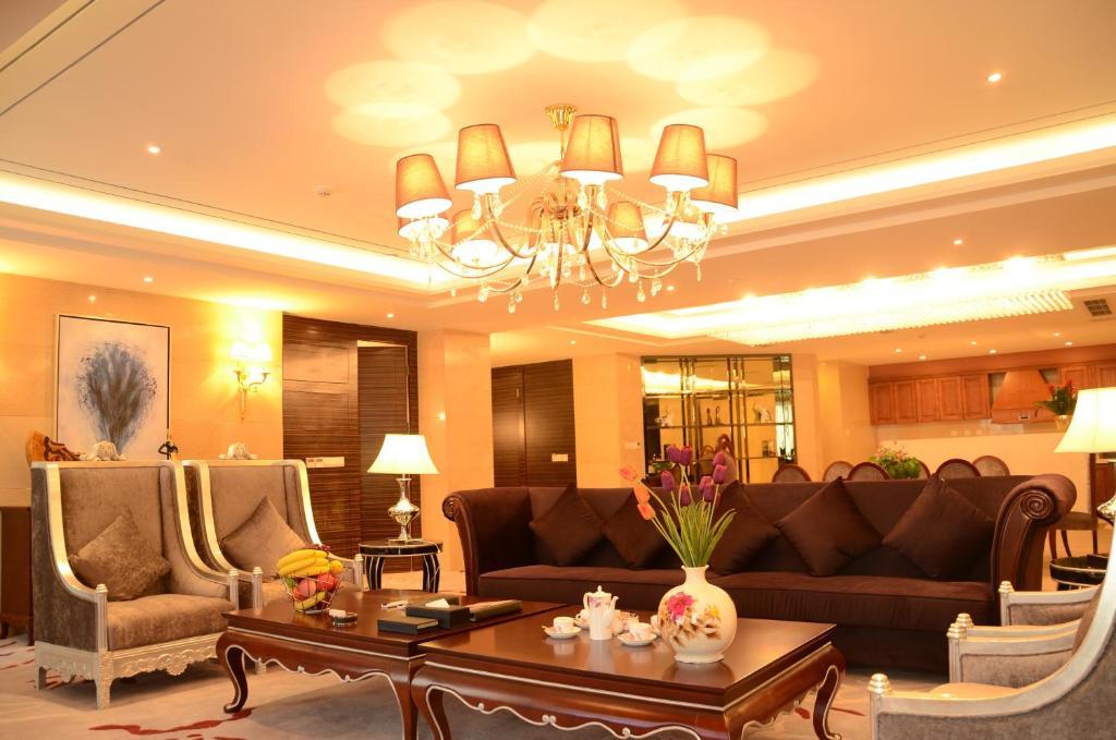 House International Hotel Chengdu Exterior photo