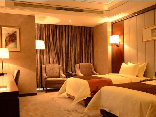 House International Hotel Chengdu Room photo